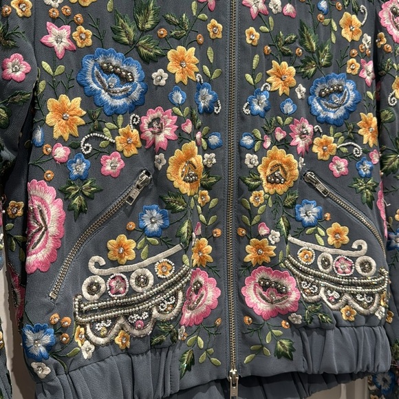 Needle & Thread Floral Embroidered Bomber Jacket grey bead - Picture 2 of 10